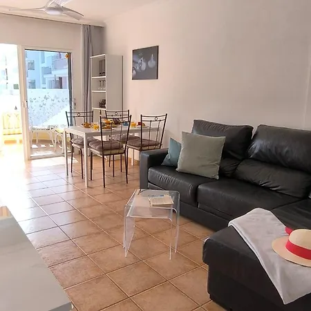 Oasis De Lia -puerto Santiago *